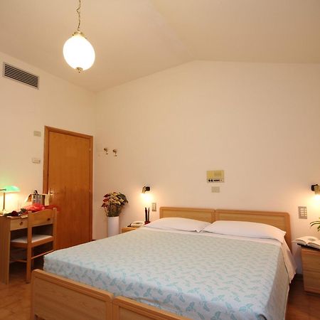 Hotel Villa Luca เคียนเชียโนแตร์เม ห้อง รูปภาพ