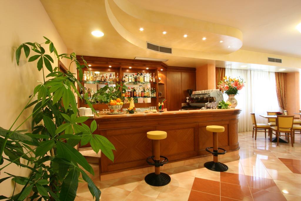 Hotel Villa Luca เคียนเชียโนแตร์เม ภายนอก รูปภาพ
