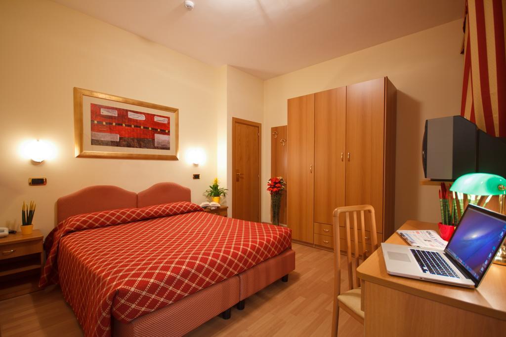 Hotel Villa Luca เคียนเชียโนแตร์เม ภายนอก รูปภาพ