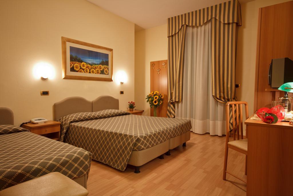 Hotel Villa Luca เคียนเชียโนแตร์เม ภายนอก รูปภาพ