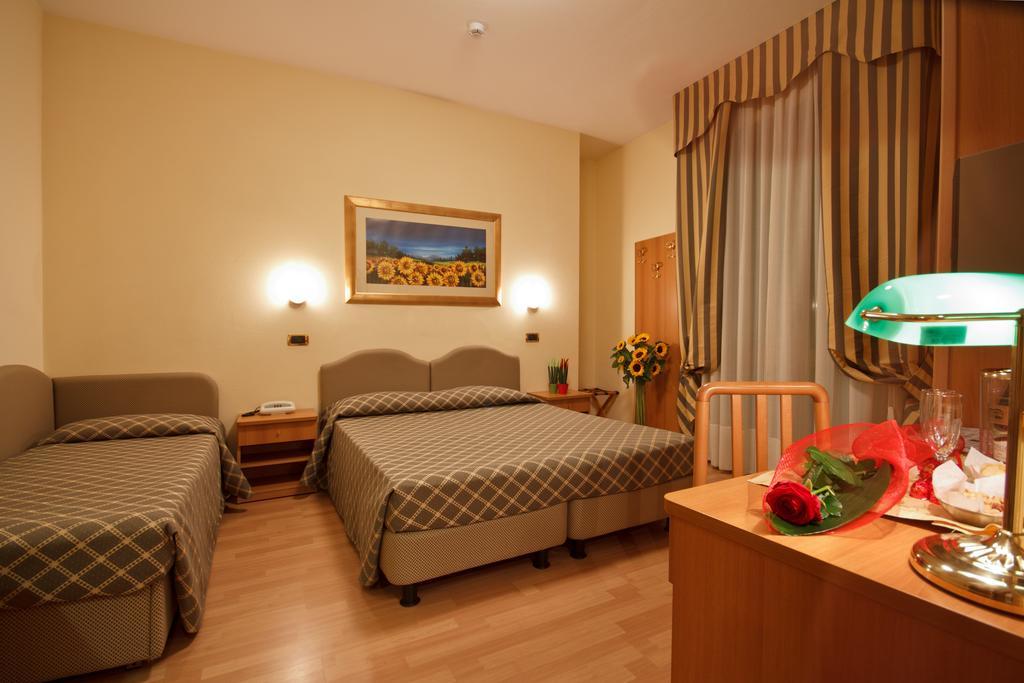 Hotel Villa Luca เคียนเชียโนแตร์เม ภายนอก รูปภาพ