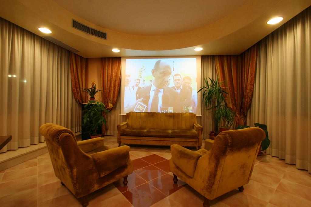 Hotel Villa Luca เคียนเชียโนแตร์เม ภายนอก รูปภาพ